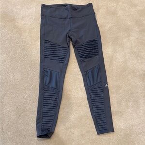 Size L. ALO leggings. Moto